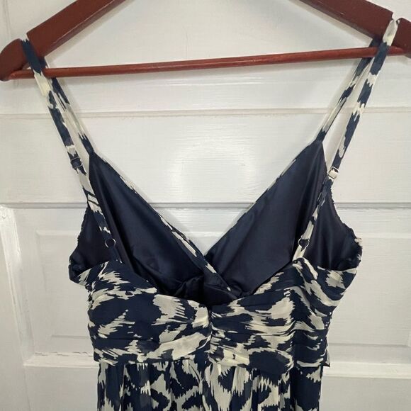 BCBGMaxAzria Silk Sleeveless Dress Size 8 - Picture 6 of 10